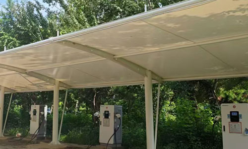 哈爾濱膜結(jié)構(gòu)車棚：阻擋自然災(zāi)害，守護(hù)您的愛車